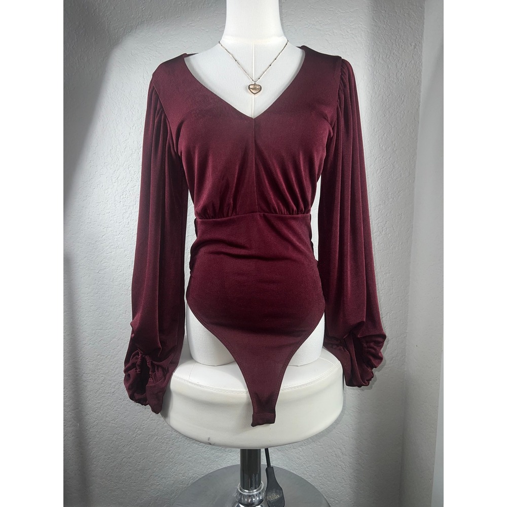 Red by BKE Burgundy V-Neck Balloon Sleeve Bodysuit Womens Medium Wine Maroon